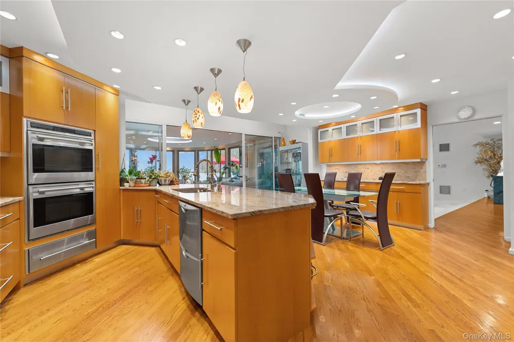 1010 Seawane Drive Hewlett Harbor, NY 11557
