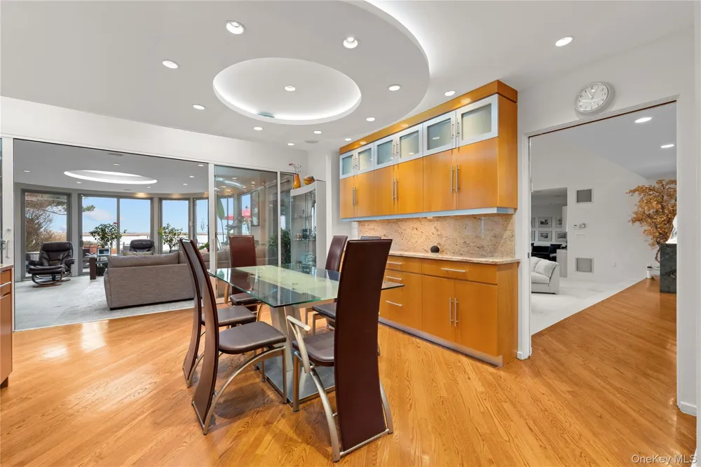 1010 Seawane Drive Hewlett Harbor, NY 11557