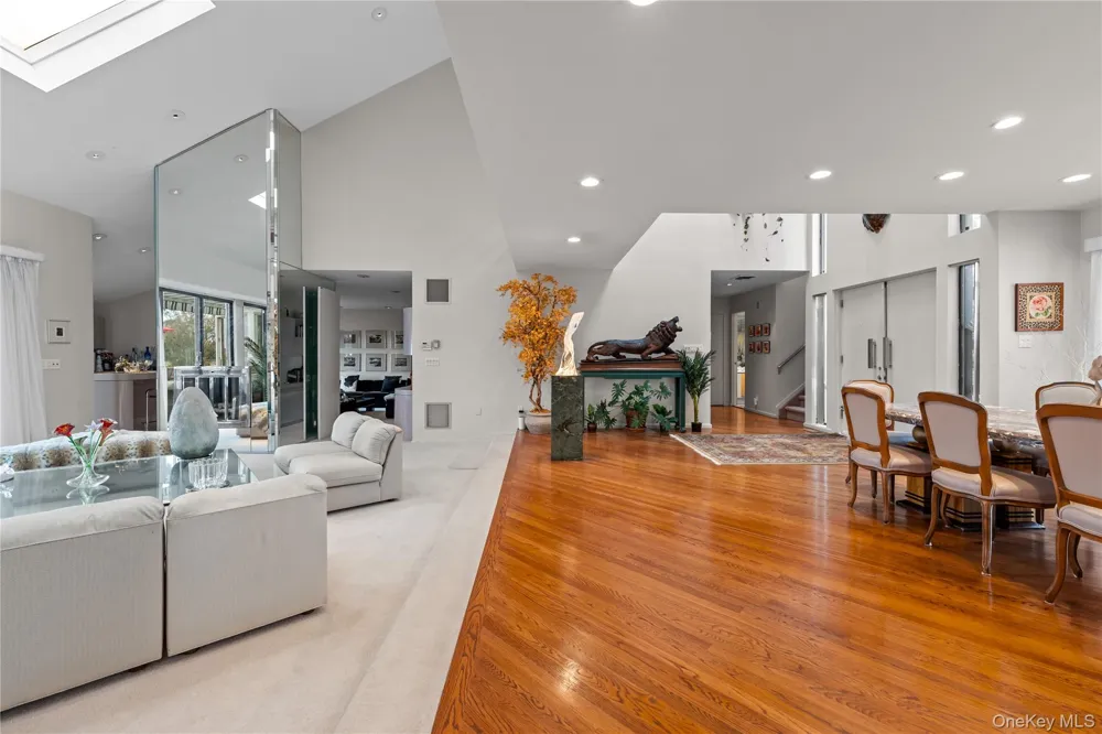 1010 Seawane Drive Hewlett Harbor, NY 11557