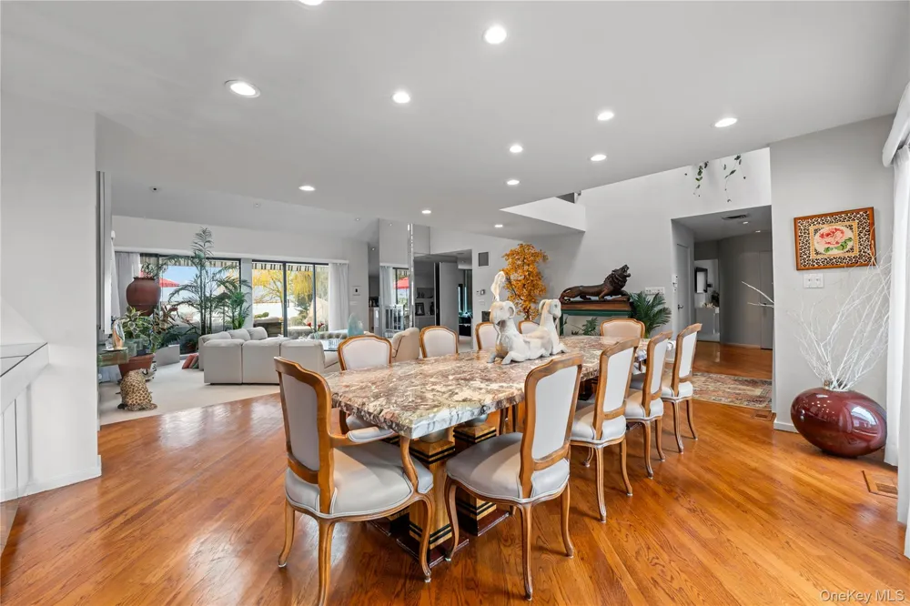 1010 Seawane Drive Hewlett Harbor, NY 11557