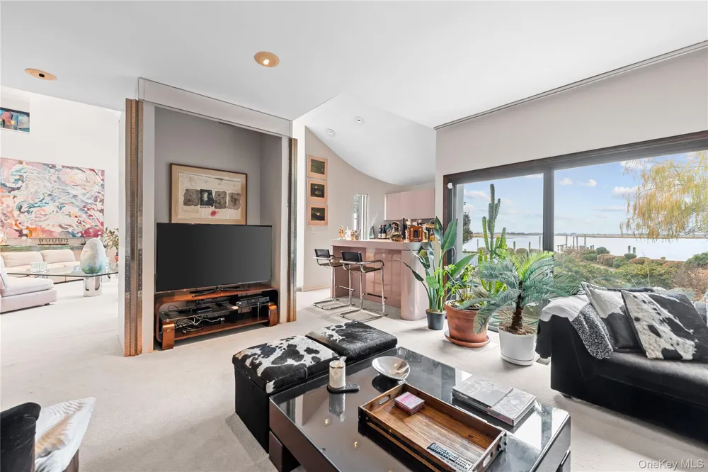 1010 Seawane Drive Hewlett Harbor, NY 11557