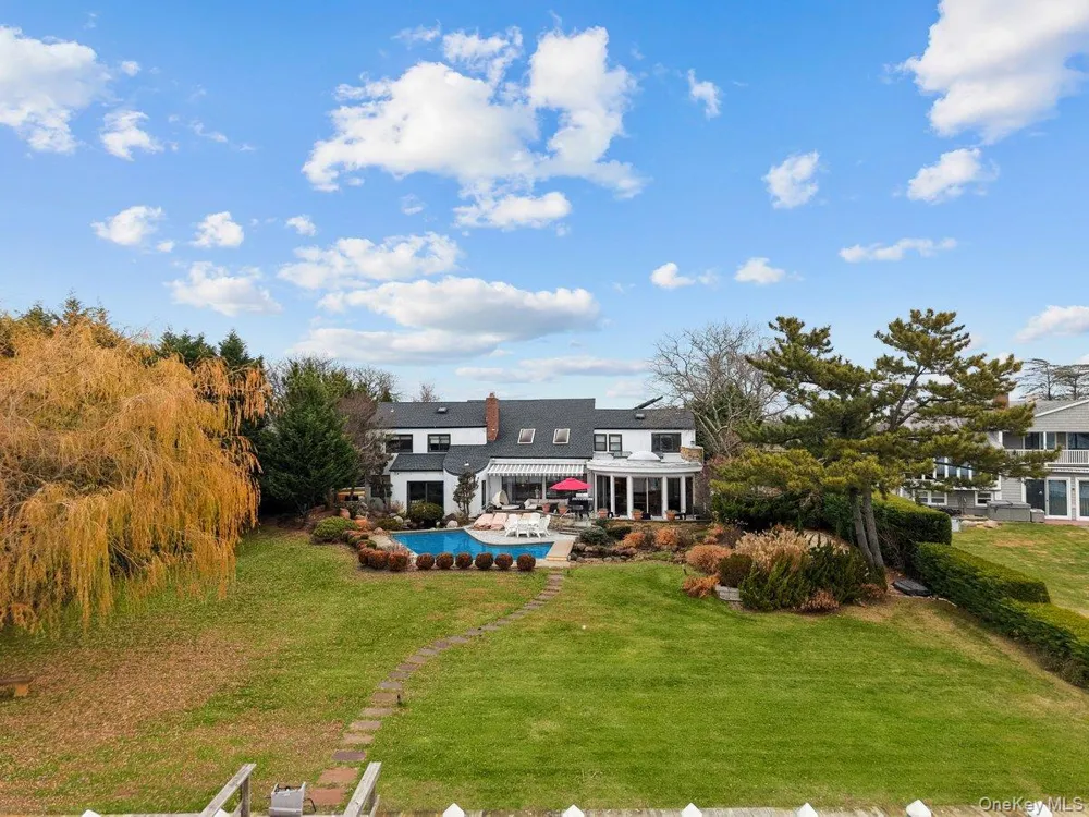 1010 Seawane Drive Hewlett Harbor, NY 11557