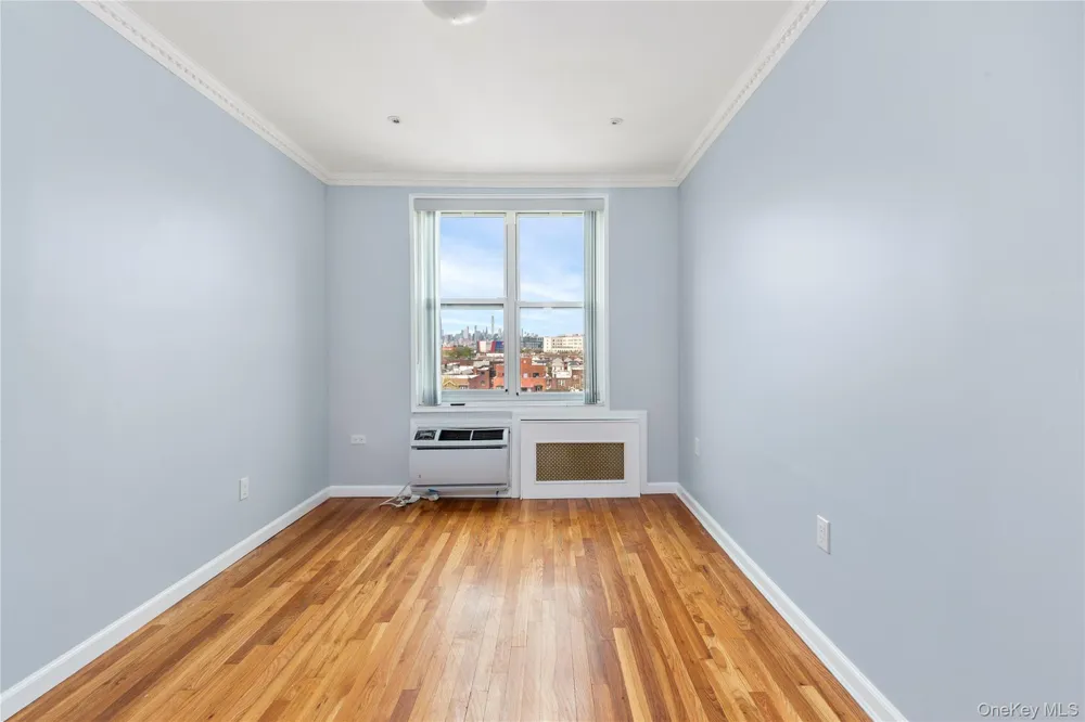 60th Street 34th Avenue #6D Woodside, NY 11377