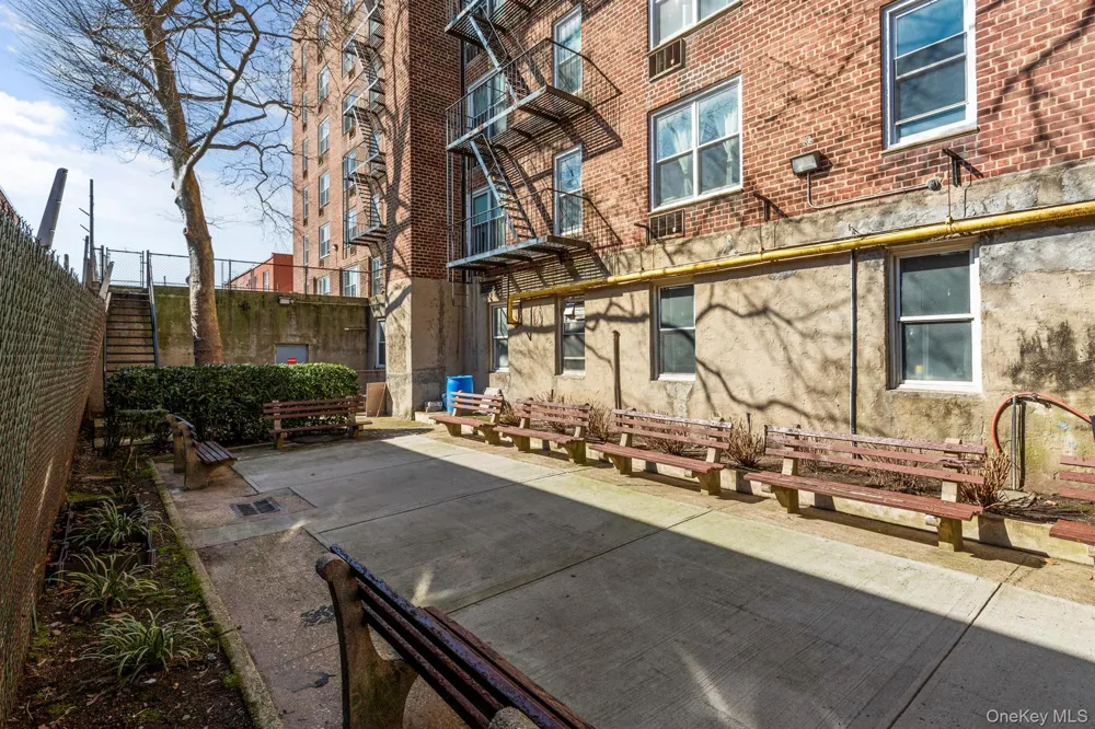 60th Street 34th Avenue #6D Woodside, NY 11377