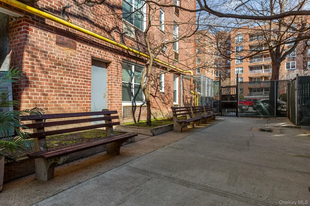 60th Street 34th Avenue #6D Woodside, NY 11377