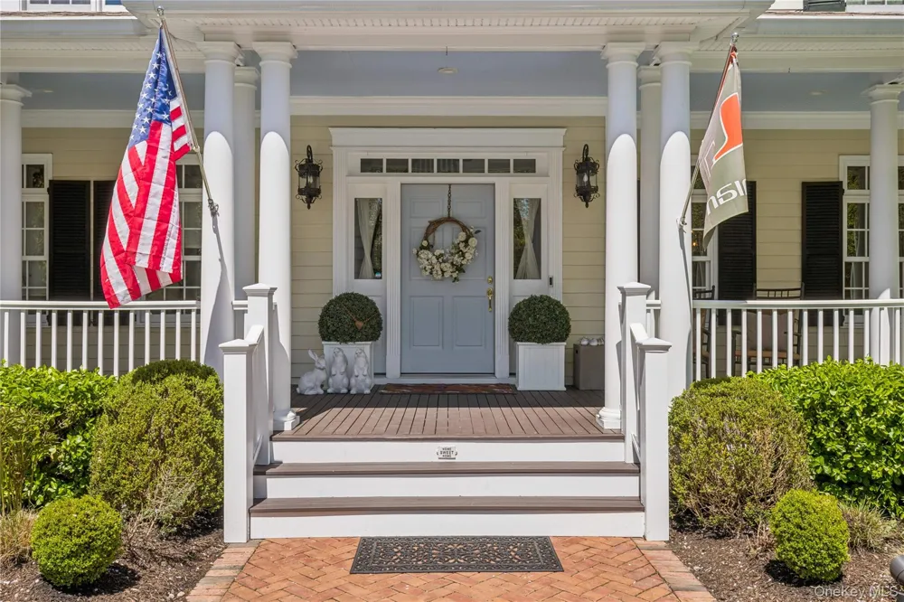 503 Cold Spring Road Laurel Hollow, NY 11791