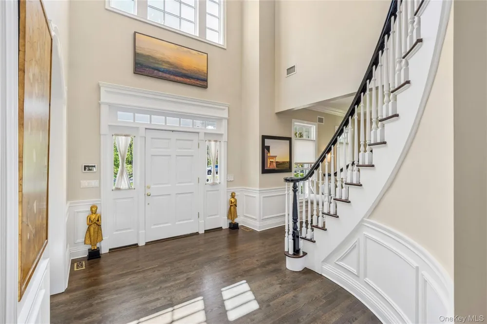 503 Cold Spring Road Laurel Hollow, NY 11791