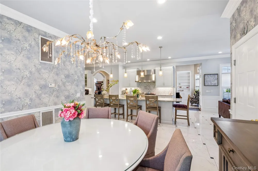 503 Cold Spring Road Laurel Hollow, NY 11791