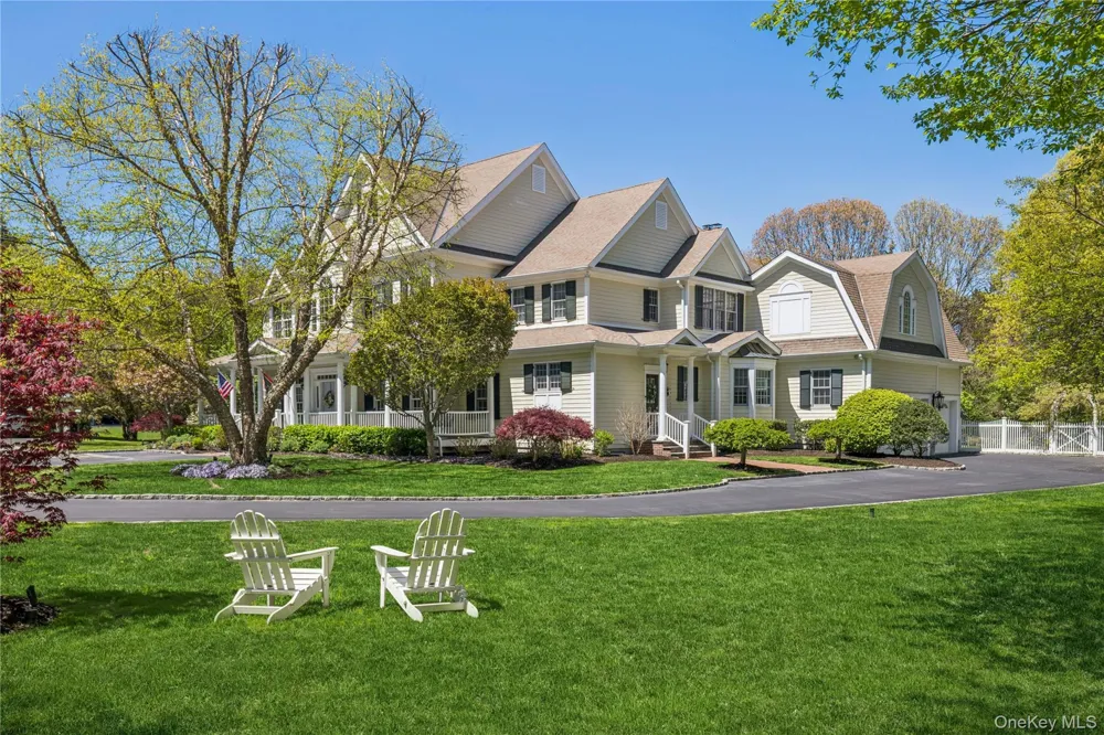 503 Cold Spring Road Laurel Hollow, NY 11791