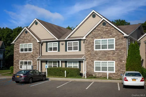 61 Adams Way #61