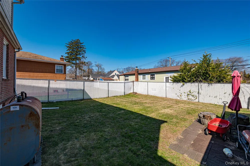 70 Bristol Street Lindenhurst, NY 11757