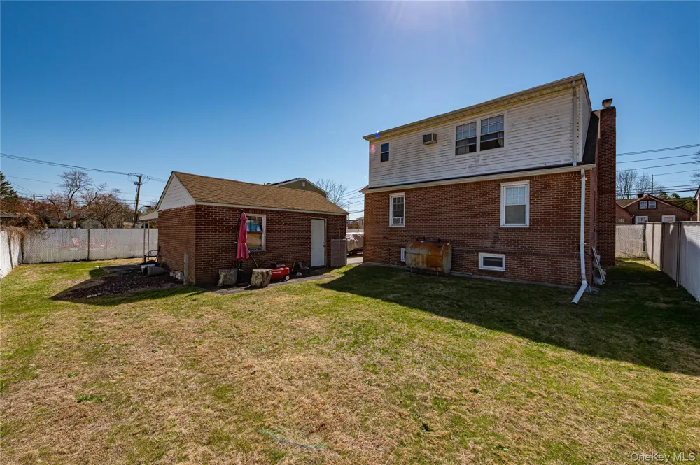 70 Bristol Street Lindenhurst, NY 11757