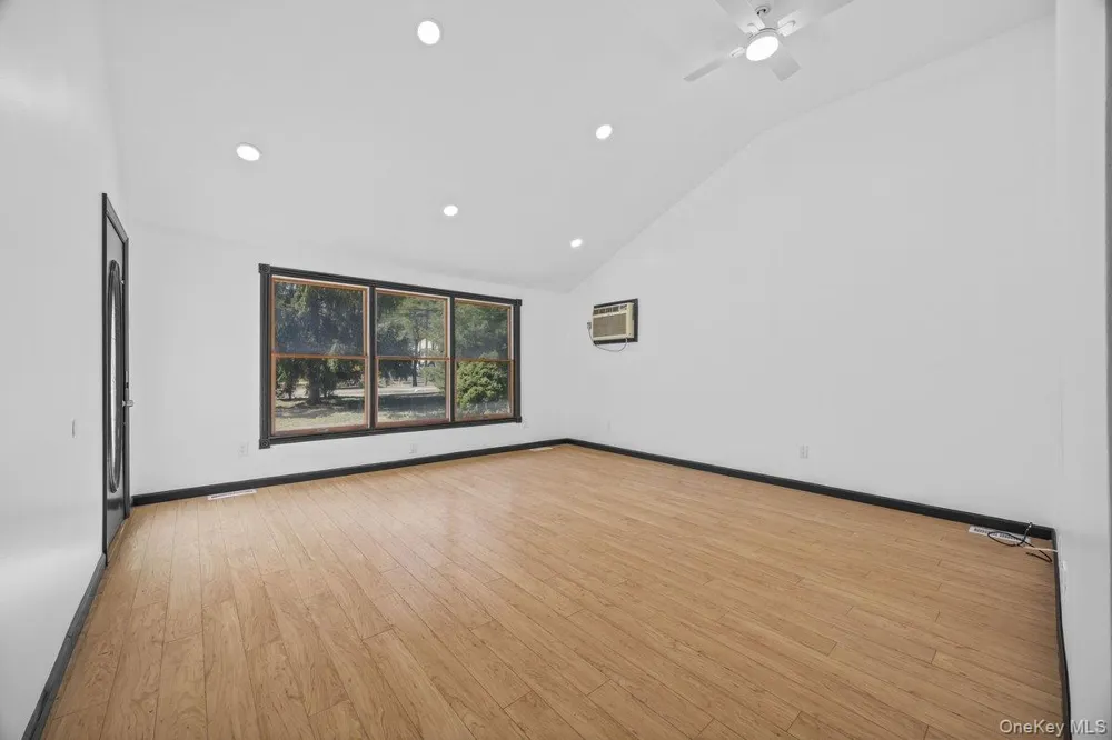 819 Canal Road Mount Sinai, NY 11766