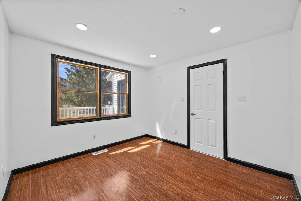 819 Canal Road Mount Sinai, NY 11766