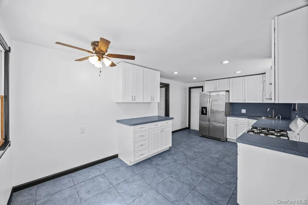 819 Canal Road Mount Sinai, NY 11766