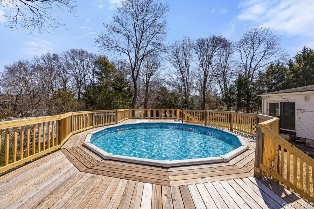 819 Canal Road Mount Sinai, NY 11766