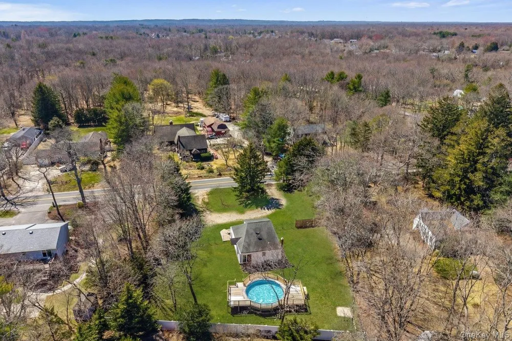 819 Canal Road Mount Sinai, NY 11766