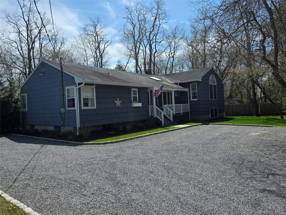 870 Noyack Road Southampton, NY 11968