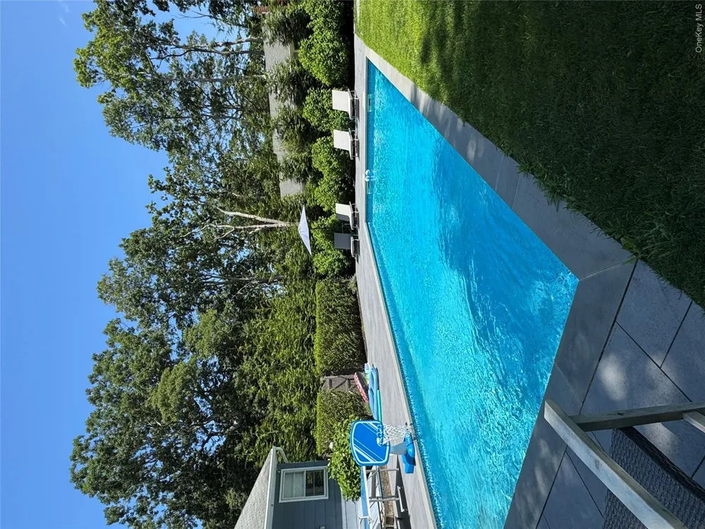 870 Noyack Road Southampton, NY 11968
