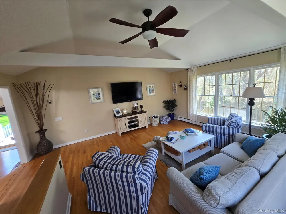 870 Noyack Road Southampton, NY 11968