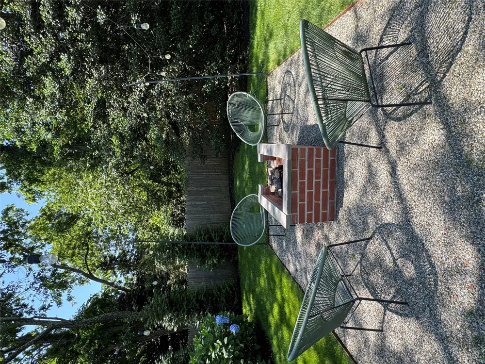 870 Noyack Road Southampton, NY 11968