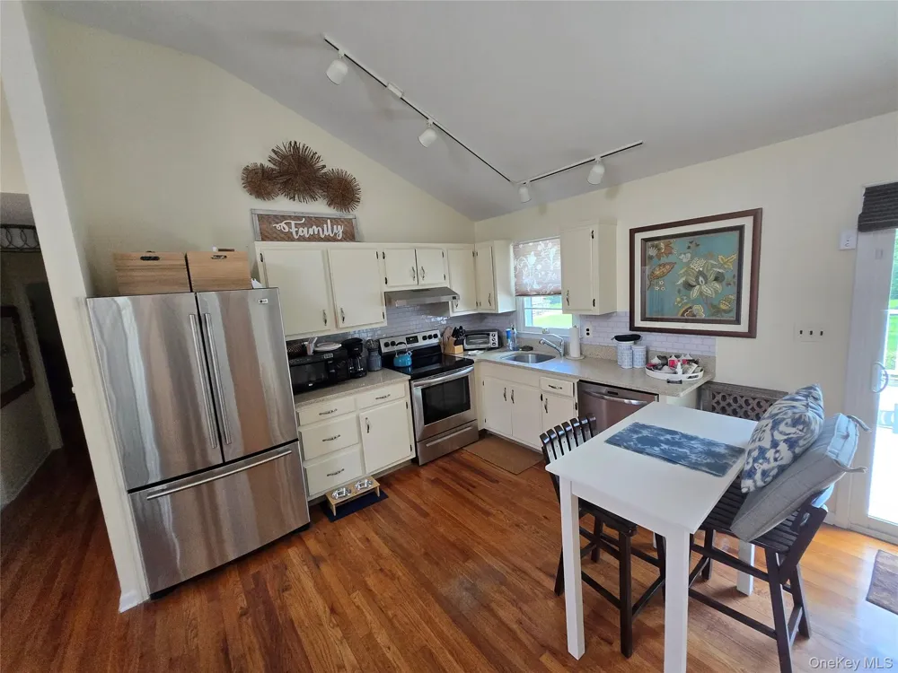 870 Noyack Road Southampton, NY 11968