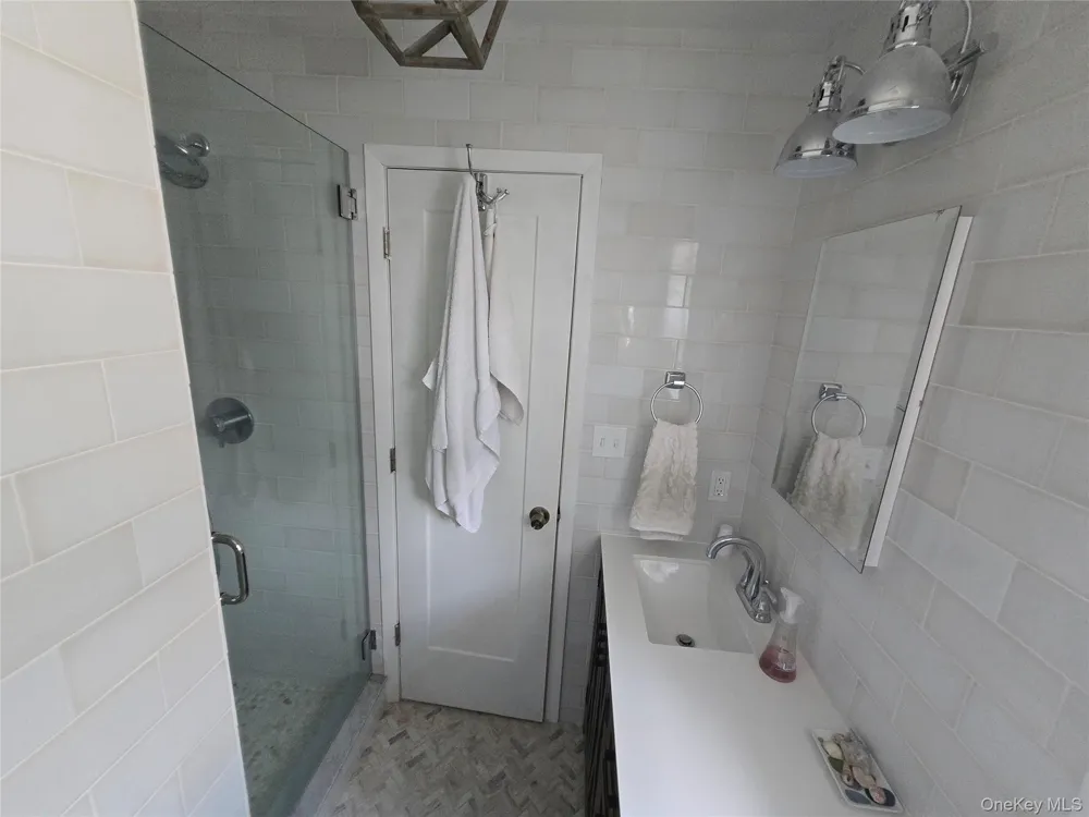 870 Noyack Road Southampton, NY 11968