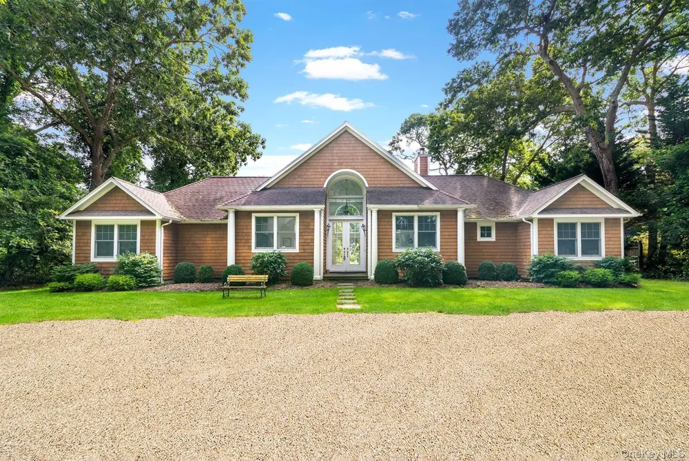 20 Cutter Court East Hampton, NY 11937