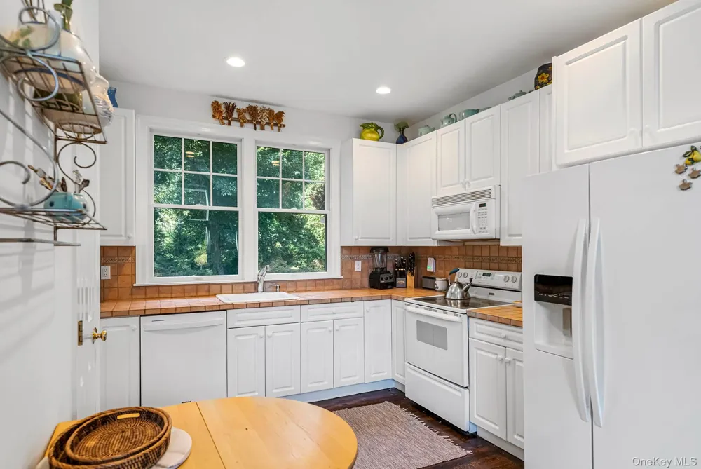 20 Cutter Court East Hampton, NY 11937