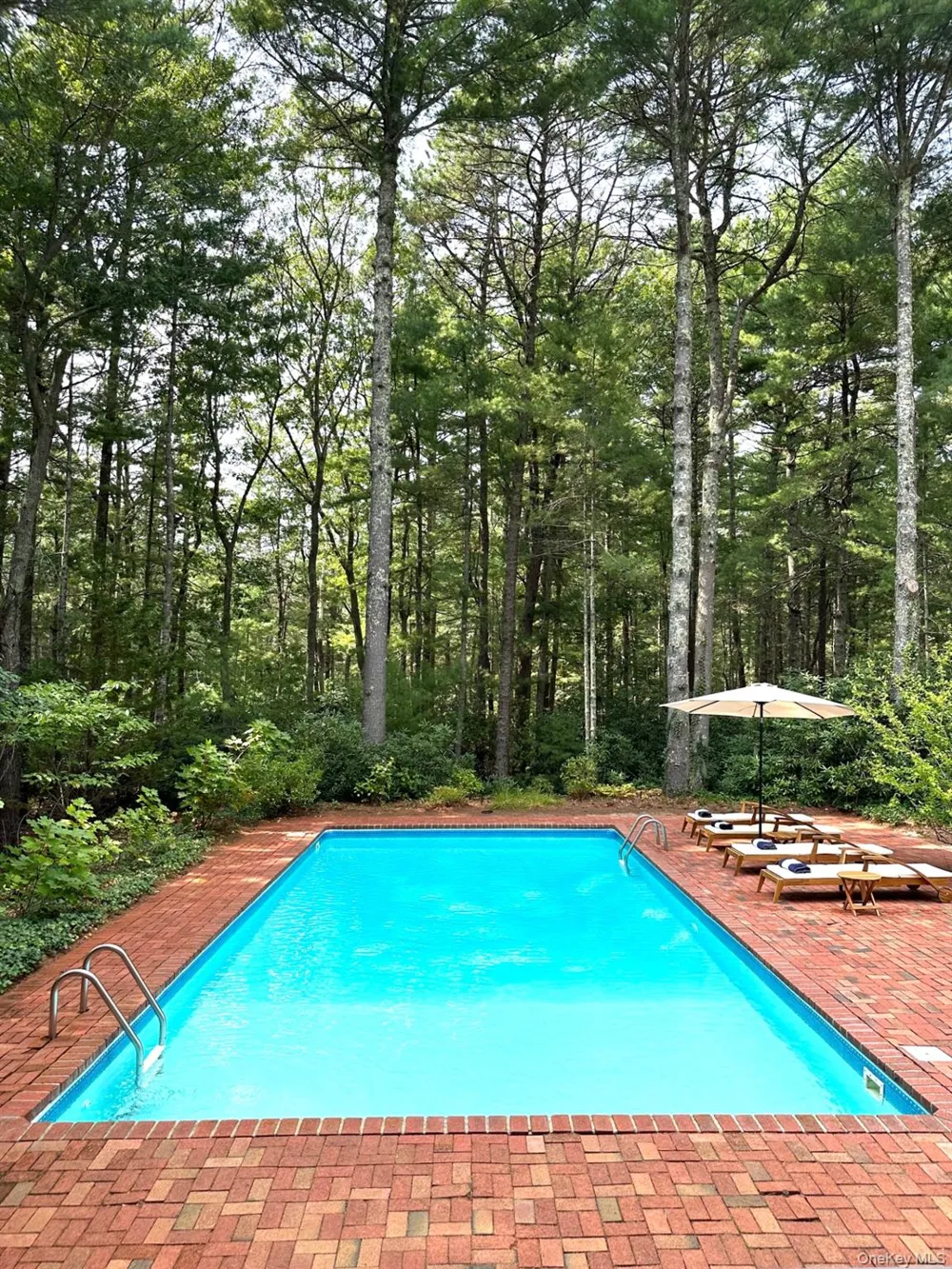 33 Oak Hill Lane East Hampton, NY 11937
