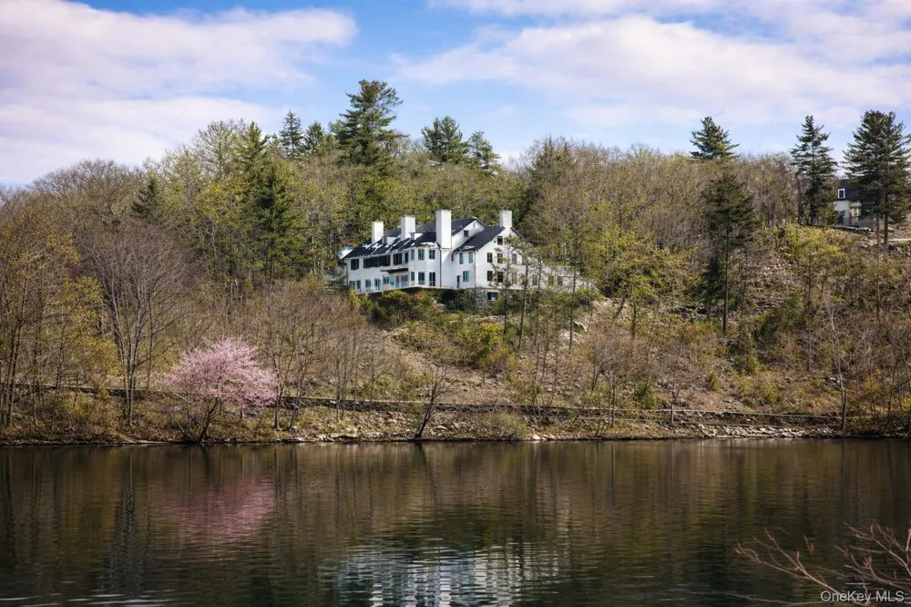 225 E Lake Road Tuxedo Park, NY 10987