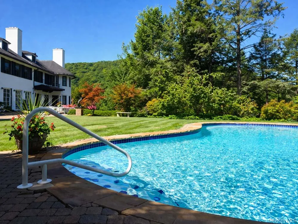 225 E Lake Road Tuxedo Park, NY 10987