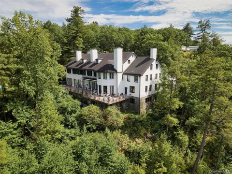 225 E Lake Road