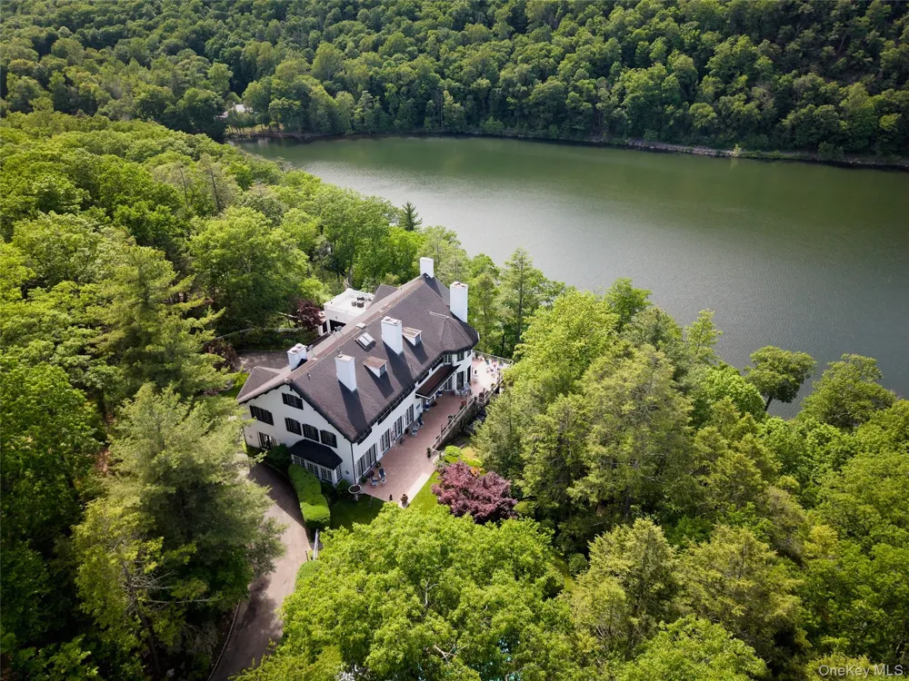 225 E Lake Road Tuxedo Park, NY 10987