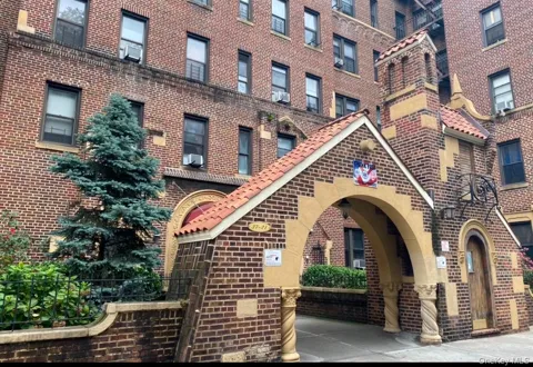 37-21 80TH STREET #4