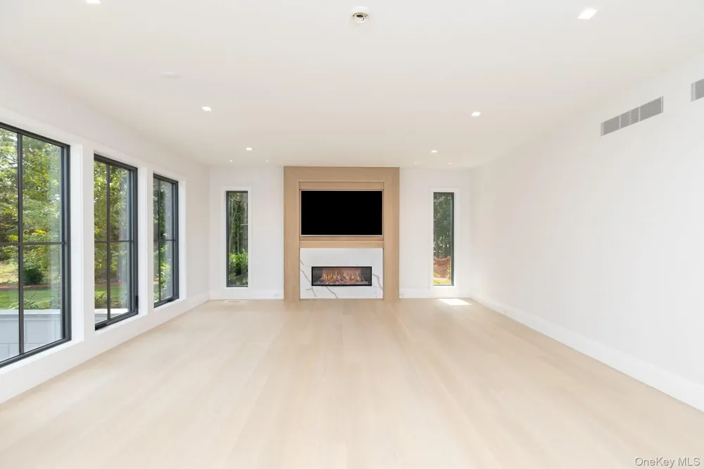 190A South Country Road Remsenburg, NY 11960