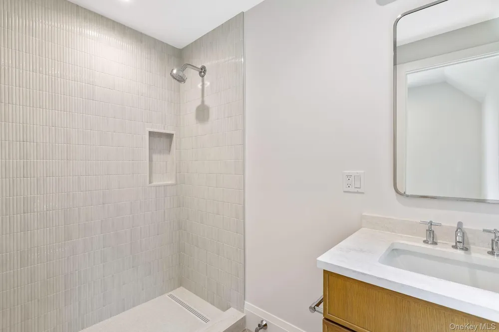 190A South Country Road Remsenburg, NY 11960