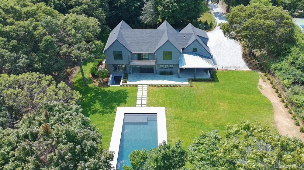 190A South Country Road Remsenburg, NY 11960