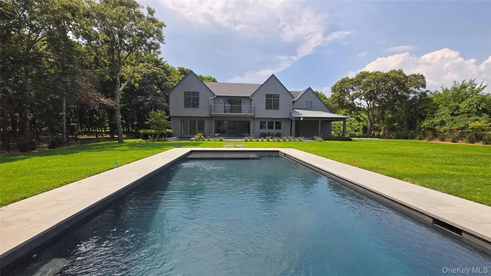 190A South Country Road Remsenburg, NY 11960