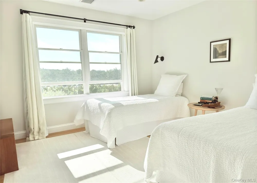 162 Dune Road Quogue, NY 11959