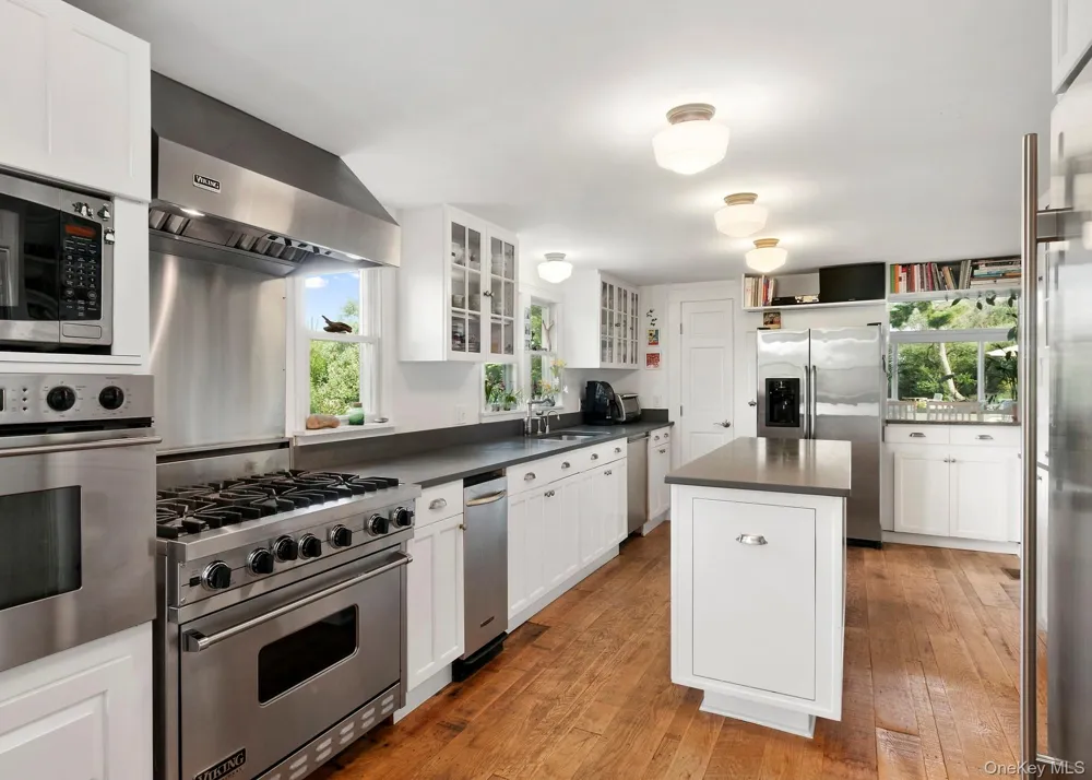 162 Dune Road Quogue, NY 11959