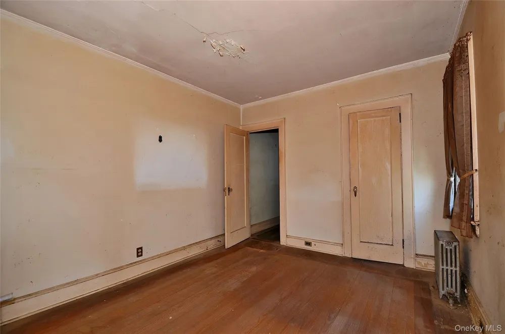 2586 Riverside Drive Wantagh, NY 11793