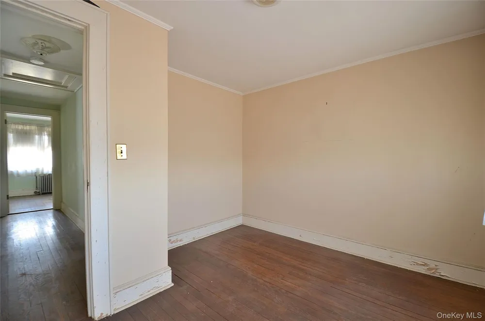 2586 Riverside Drive Wantagh, NY 11793