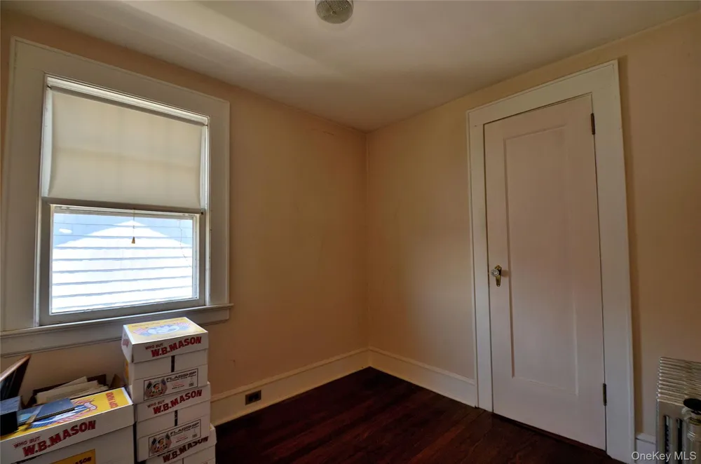 2586 Riverside Drive Wantagh, NY 11793
