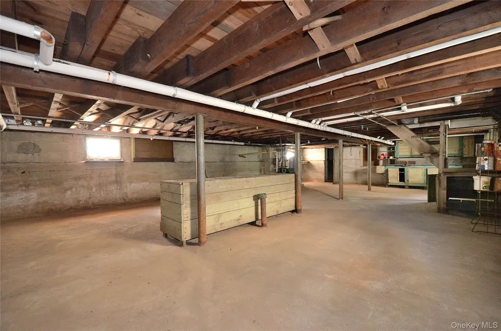 2586 Riverside Drive Wantagh, NY 11793