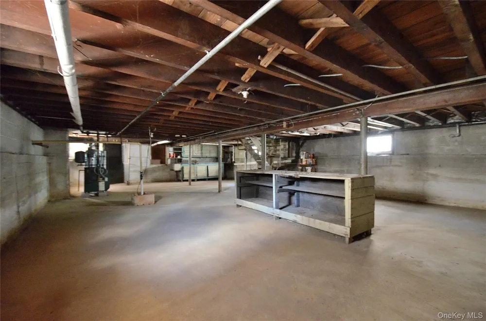 2586 Riverside Drive Wantagh, NY 11793