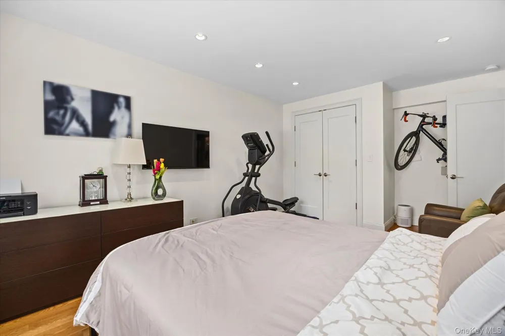 83-30 98th Street #1H Woodhaven, NY 11421