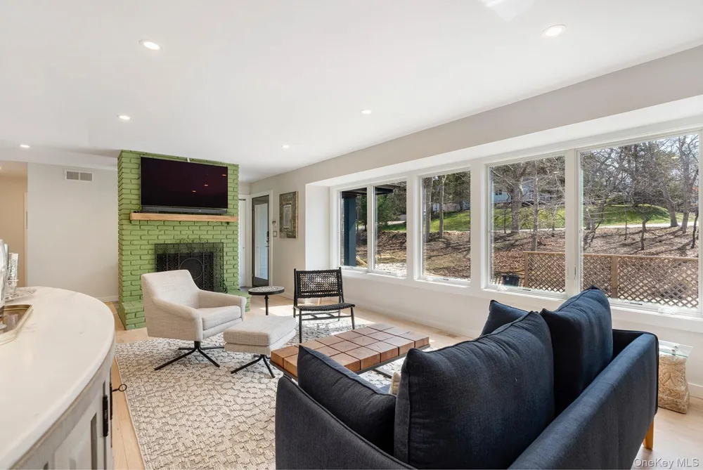 123 Windward East Hampton, NY 11937