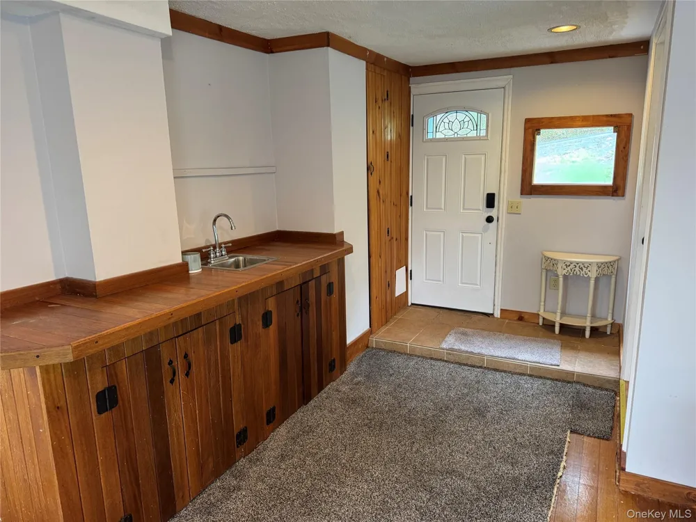 96 White Roe Lake Road Livingston Manor, NY 12758