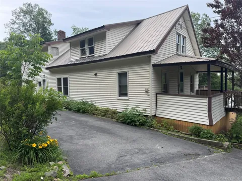 96 White Roe Lake Road